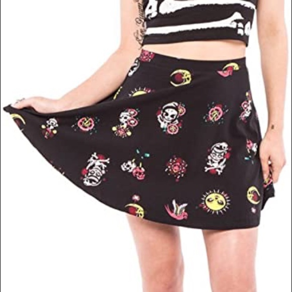 Iron fist Mexican moon skater skirt